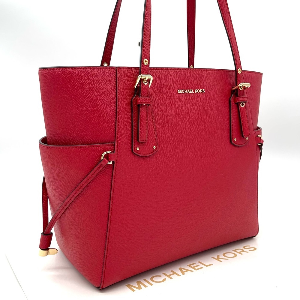 Michael Kors Voyager Tote Bag - Picture 3 of 12